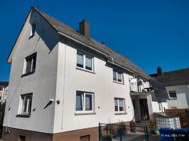 Wohnhaus mit Nebengebäuden + optional Baugrundstück