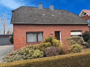 Wohnhaus mit schönem Gartengrundstück in Bad Zwischenahn