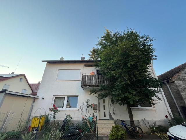 Wohnhaus mit separater Scheune + 1 ha Weideland am Kocher