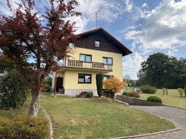 Wohnhaus mit Potenzial am Stadtrand