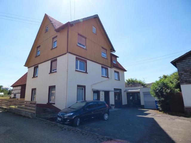 Wohnhaus mit Werkstattanbau 3 Wohnungen auf 612 qm Grundstück