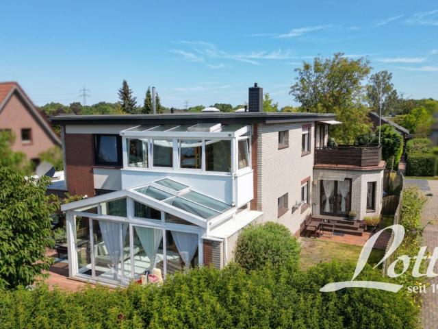 Wohnhaus mit viel Platz für die große Familie auch als ZFH nutzbar in Oldenburg / Bümmerstede!