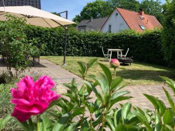 Wohnhaus mit zwei Wohneinheiten