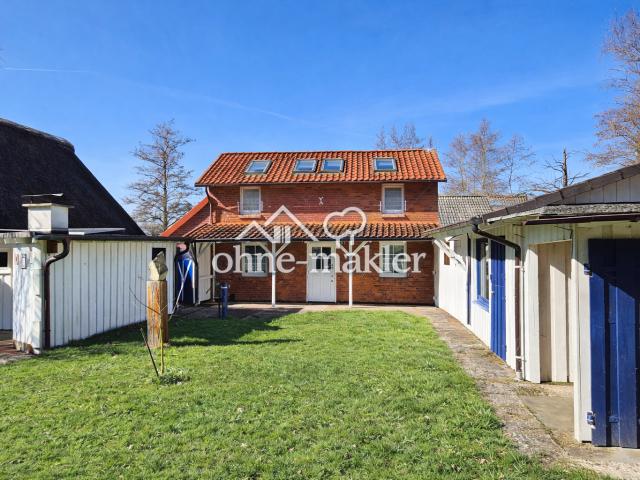 Wohnhaus nahe Krautsand mit Garten – Grundstück mit positivem Bauvorbescheid optional •