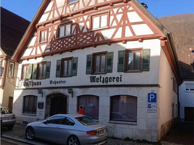 Wohnhaushistorisches Gebäude ehemalige Metzgerei mit Wohnungen
