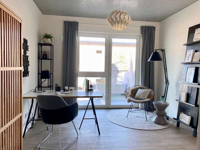 Wohnplatz für Studis/Azubis schönes WG Zimmer in 3 Zimmer Wohnung