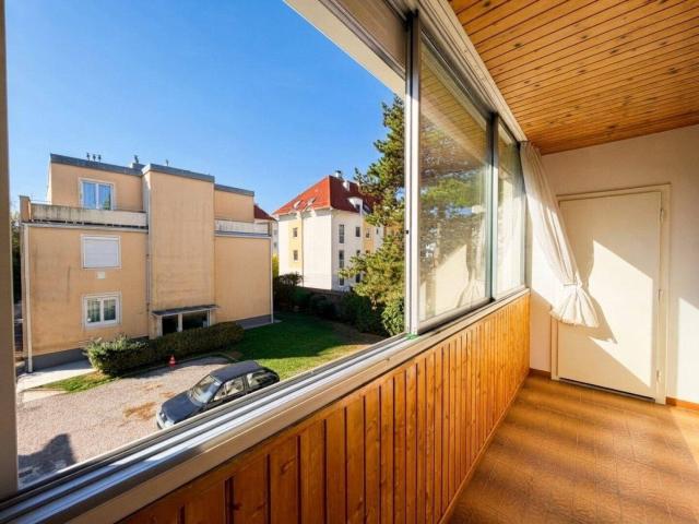 WOHNQUALITÄT MIT SUBSTANZ | ca. 60,08 m² NFL | 2 Zimmer | Loggia | umfassend modernisiert | ca. 11 m² Keller