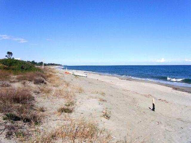 Wohnwagen am Sandstrand auf Korsika, FKK möglich
