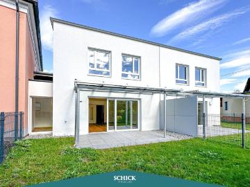 Haus zum Verkauf in 9523 - Parkplatz