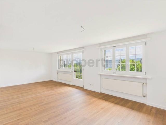 Idyllische Wohnung mit Blick ins Grüne und auf den See
