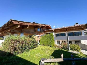 Saalfelden, Obsmarkt - Balkon, Parkplatz