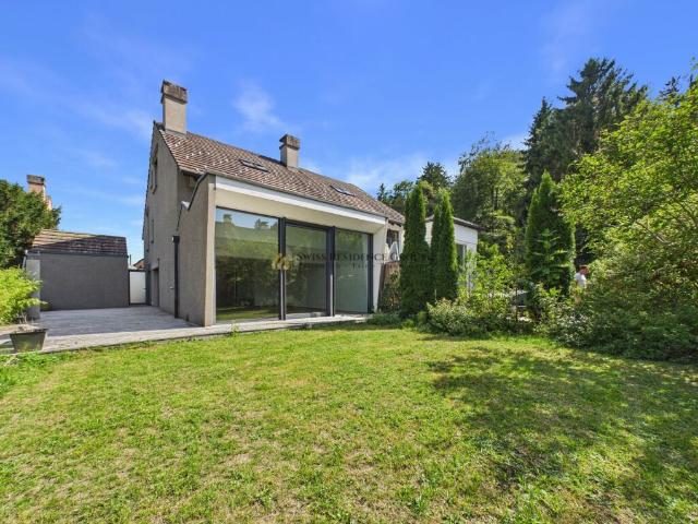 Wohntraum für Familien, stilvolles Haus mit Garten in Ebmatingen