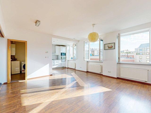 WOHNTRAUM IM BOTSCHAFTSVIERTEL | HELLE 3 ZIMMERWOHNUNG