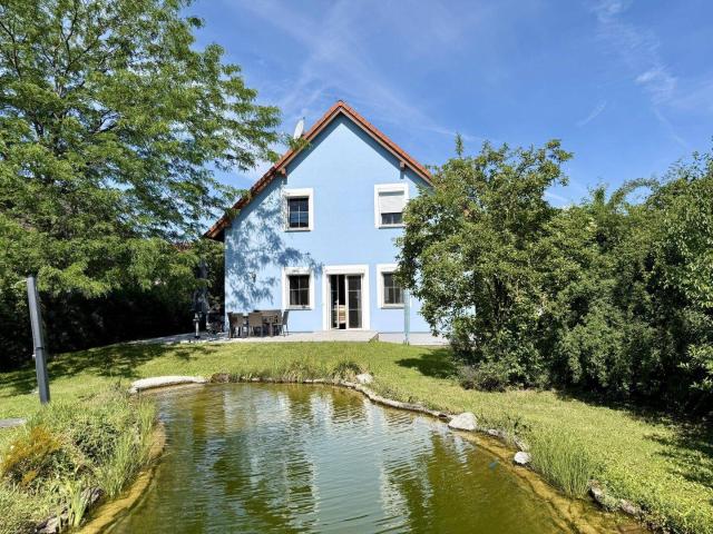 Wohntraum im Grünen mit Naturpool I 5 Zimmer I Terrasse I Carport