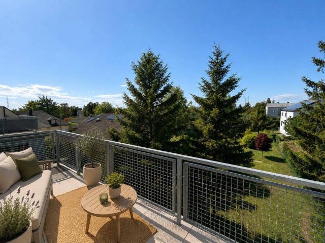 WOHNTRAUM IN ESSLING MIT SONNENBALKON Freier Mietzins | NEUBAU | BJ ca. 1995 | 3 Zimmer | ca. 75 m² WFL | Garage | Klimaanlage
