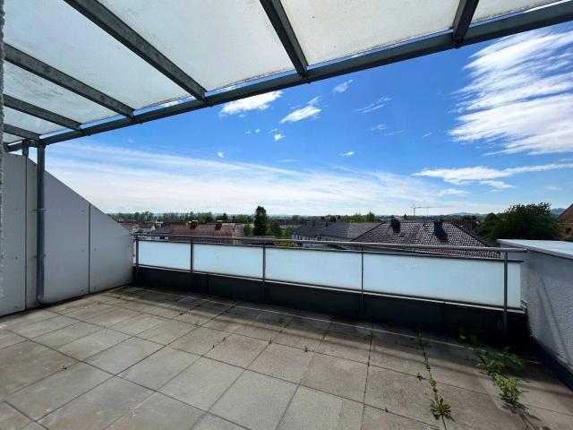 WOHNTRAUM IN FELDKIRCHEN 4 ZIMMER WOHNUNG MIT 2 BÄDERN, BALKON UND DACHTERRASSE