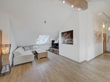 Wohntraum mit Charme: Helle Dachgeschosswohnung in Bochum Hiltrop