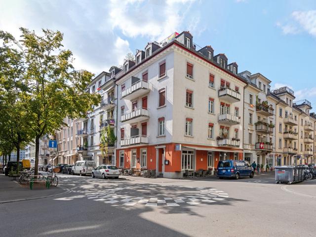 Wohntraum mit grosser Dachterrasse im Kreis 5