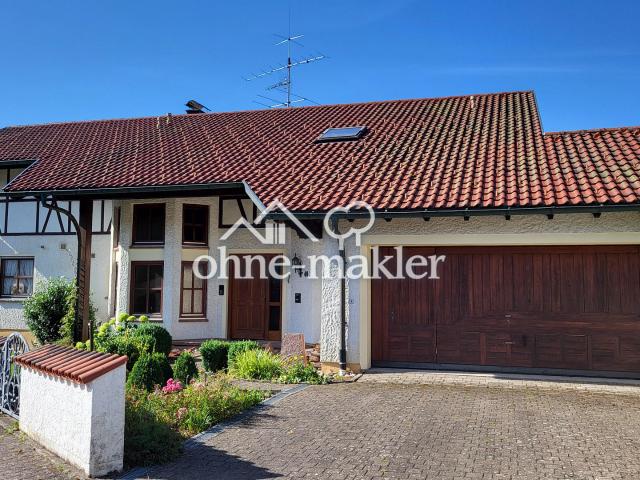 Wohntraum mit Panorama: Großzügiges Ein bis Zweifamilienhaus in Dornstetten