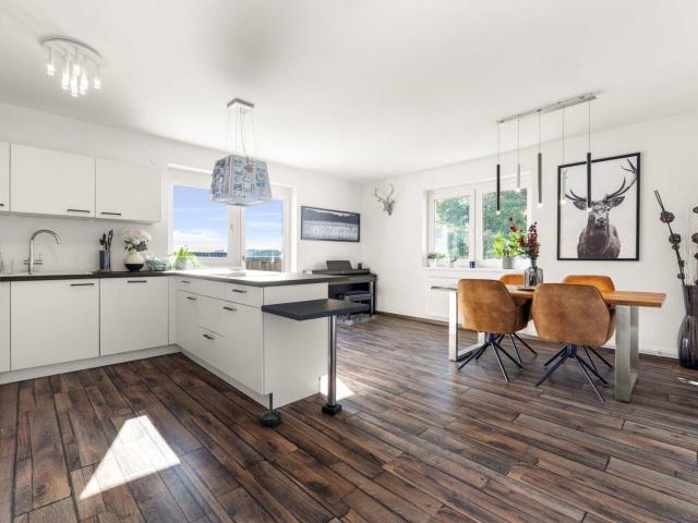 Wohntraum mit XXL Terrasse: Exklusive 4 Zimmer Wohnung zum Verlieben