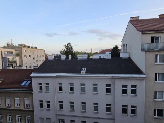 Wohntraum zum Selbermachen – Sanierungsbedürftige Wohnung mit Potenzial In 1210 Wien