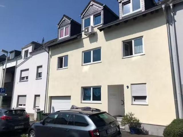Wohnung mieten Bonn BONN, helle, großzüge 3 Zimmer Wohnung.