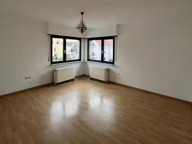 Wohnung mieten Heddesheim Ruhige 4 Zimmer Wohnung mit Balkon.
