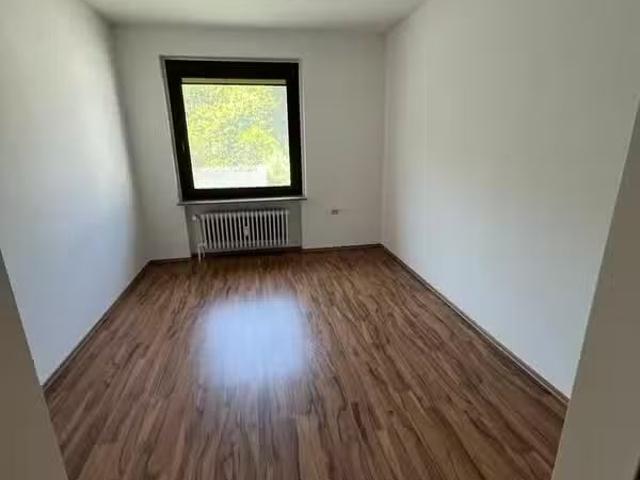 Wohnung mieten Kastorf Großzügige 4 Zimmer Wohnung im Grünen.