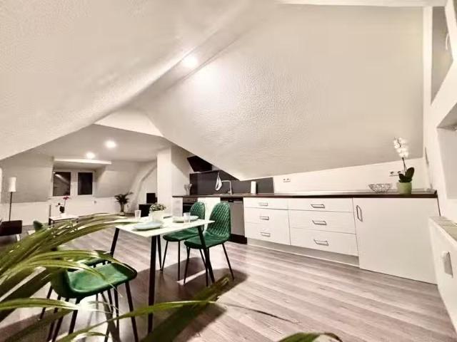 Wohnung mieten Radolfzell Grosszügige 2.5 Zi. Dach Wohnung