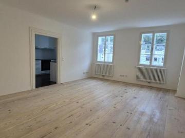 Etagenwohnung mieten in Residenzplatz