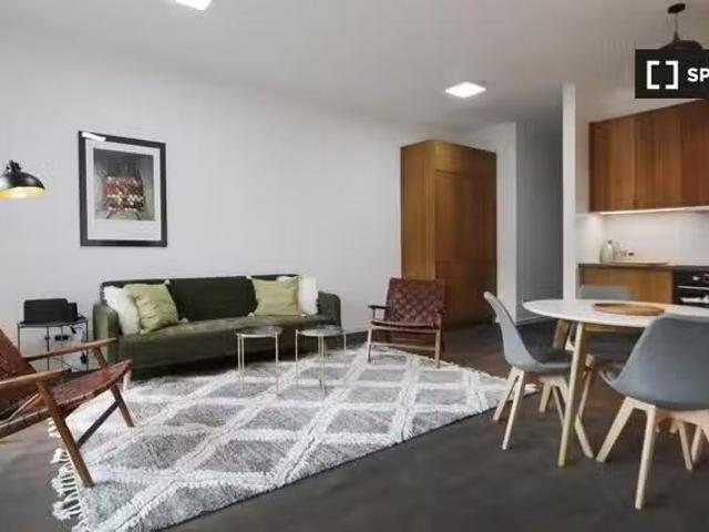 Wohnung mit 1 Schlafzimmer zu vermieten in Berlin