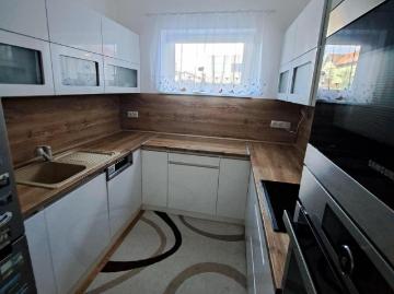 Etagenwohnung kaufen in Schloßberg - Keller