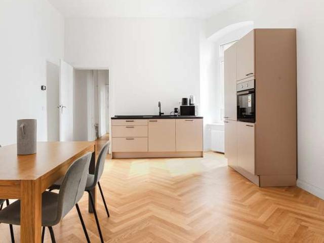 Wohnung mit 2 Schlafzimmern zu vermieten in Berlin