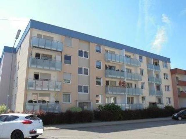 Wohnung mit 3 Loggien, RUHIG, gepflegt