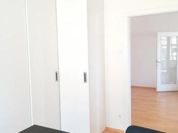 Etagenwohnung zur Miete in 2500 - Keller