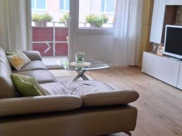 Flat for sale in 2700