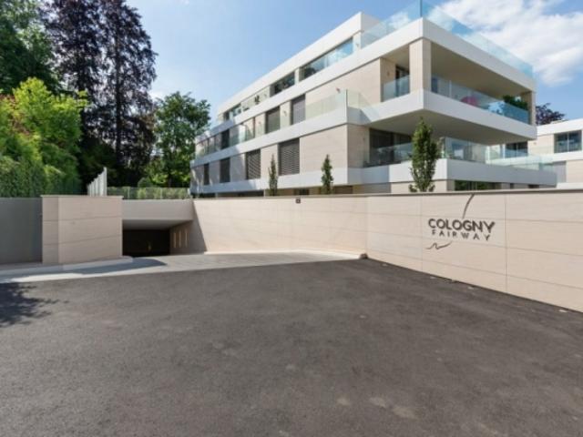 Wohnung mit Terrasse und Garten in Cologny