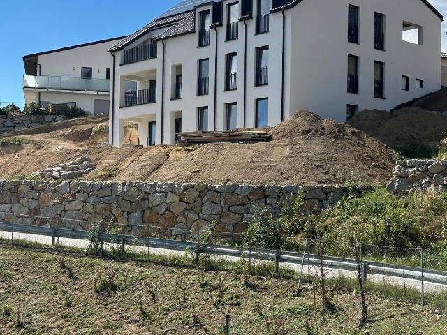 Wohnung mit Terrasse, Garten und Ausblick Neubau! Top 2