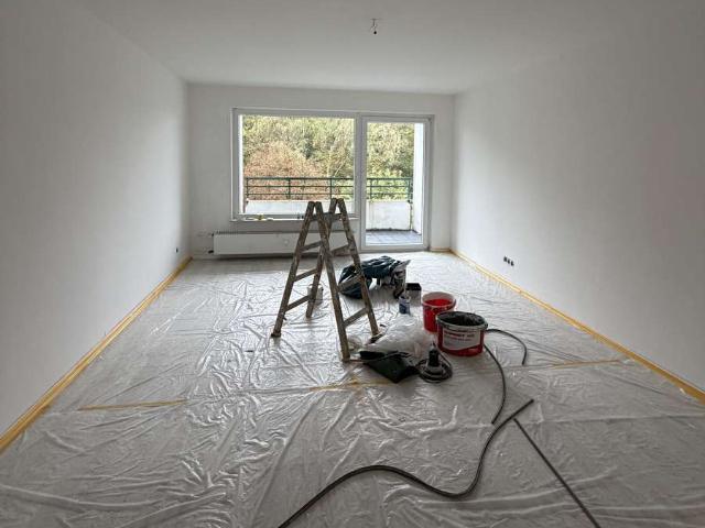 Wohnung mit Weitblick renovierte 3 Zimmerwohnung mit Balkon Stellplatz