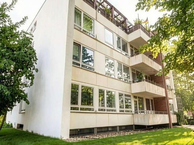 Wohnung mit zwei Dachterrassen und Garage im Zentrum von Ratingen nähe Düsseldorf Flughafen