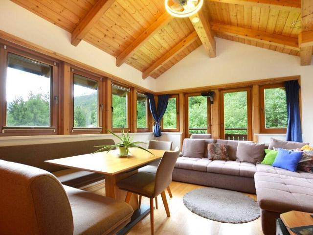 Wohnung mit Balkon