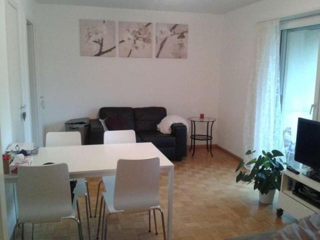 Wohnung mit Balkon direkt am Bahnhof