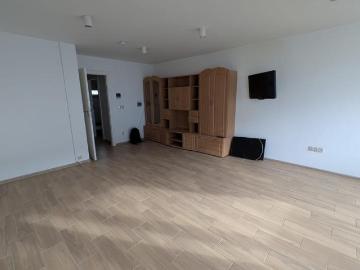 Wohnung mit Balkon WG geeignet