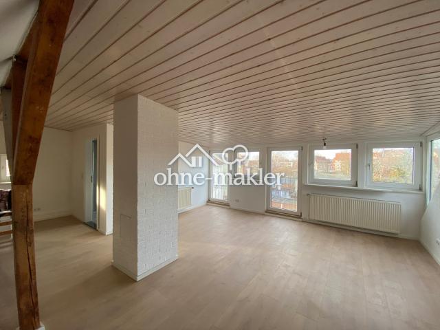 Wohnung mit Balkon, WG geeignet, 4 Zimmer, Maisonette, Nähe Bahnhof