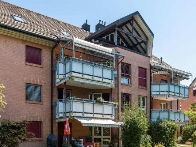 Wohnung mit Cheminée und schöner Aussicht