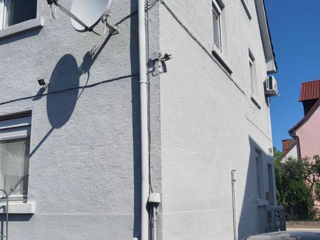 WOHNUNG MIT GARTEN GARAGE ZU VERKAUFEN ZENTRAL UND RUHIG GELEGEN