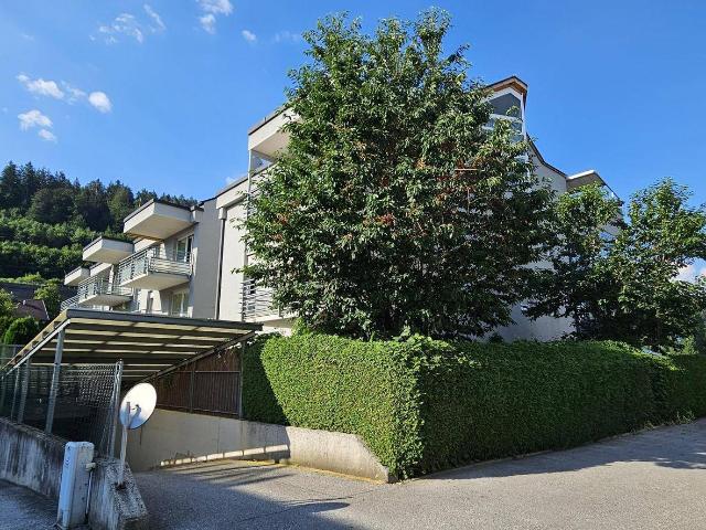 Wohnung mit Garten und Tiefgaragenplatz