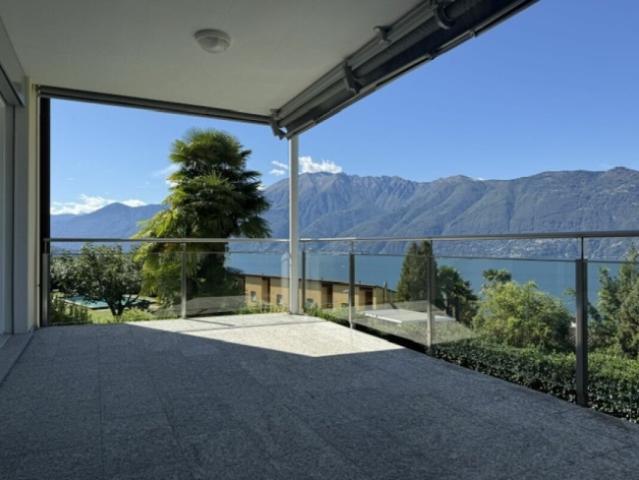 Wohnung mit grossen Terrassen und Pool
