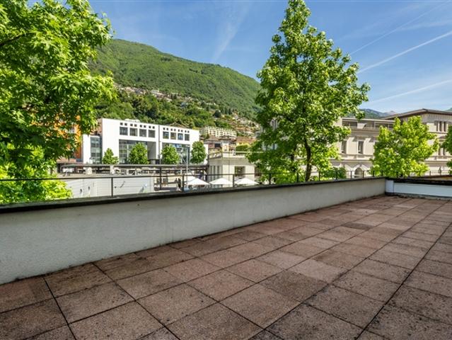 Wohnung mit großer Terrasse in einer strategischen Lage zwischen dem See und