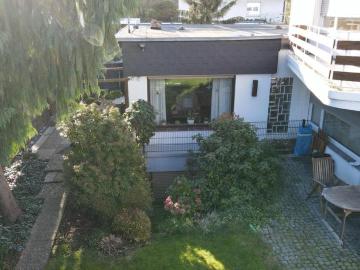Wohnung mit Hauscharakter:106 m² Bungalow Einheit + 400 m² Garten
